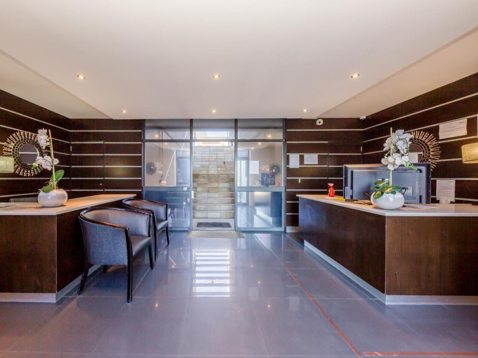 Infinity Self Catering Apartments Bloubergstrand Exterior photo